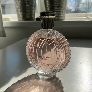Parfym - Parfym (50ml eller större) från gekås använd ett fåtal gånger, säljer pga kommer inte till användning, spårbar frakt 66kr💕