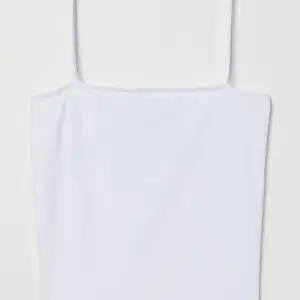 Säljer det här vita linnet i storlek S. Köpte för 99 kr. Bara testad.