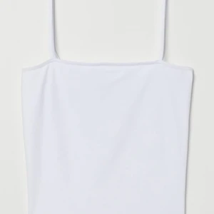 Basic vitt linne - Säljer det här vita linnet i storlek S. Köpte för 99 kr. Bara testad.