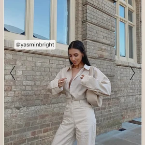 Kostymbyxor i linne NAKD - Beiga kostymbyxor i storlek 36 Nypris 599kr Köparen står för fraktkostnad  