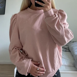 Rosa tröja - Rosa tröja från h&m, köparen står för frakten på 66kr🤍