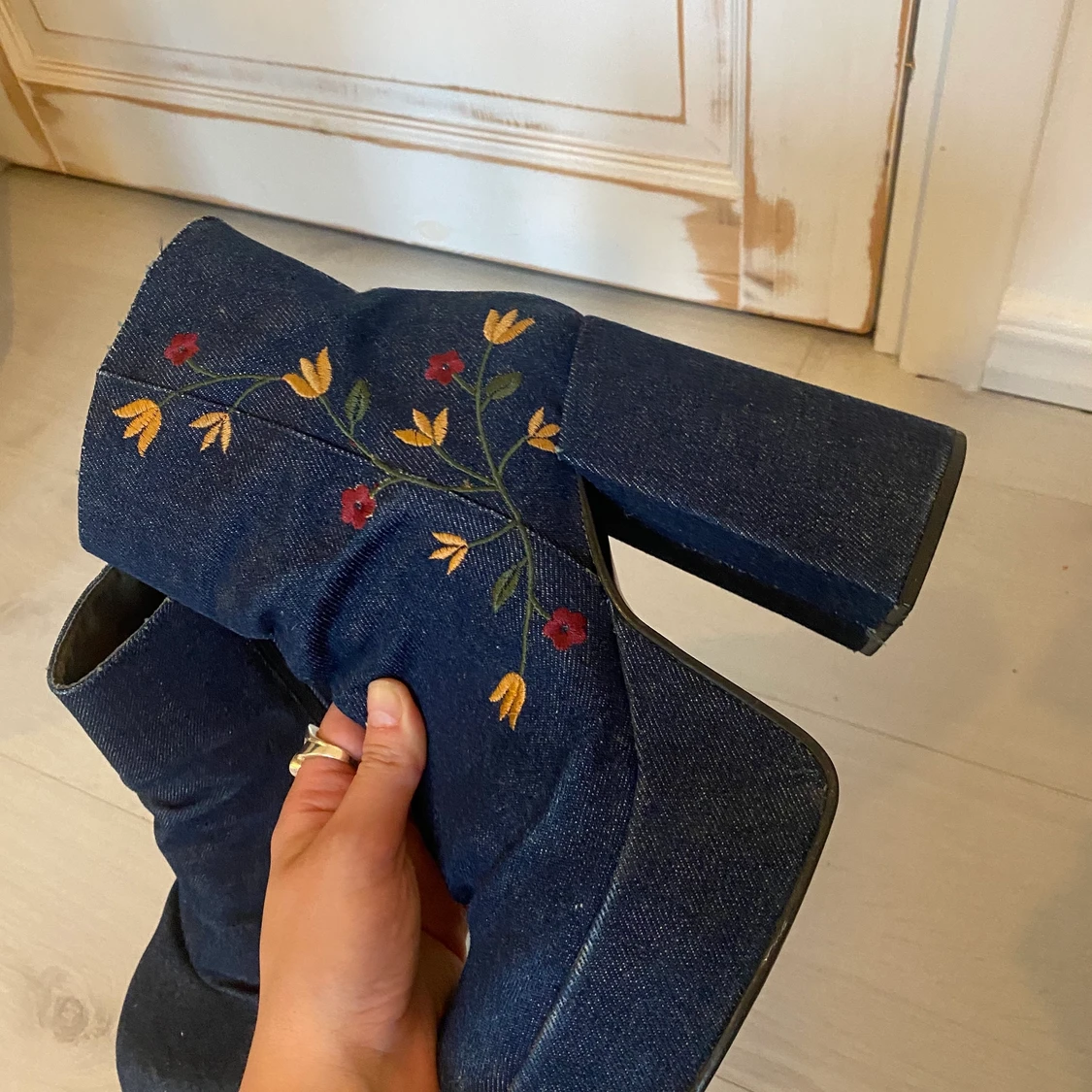 Rare deadstock Bratz platforms - 90