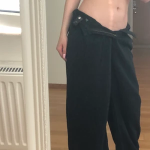 Monki jeans  - Helt oanvända monki jeans, storlek 34