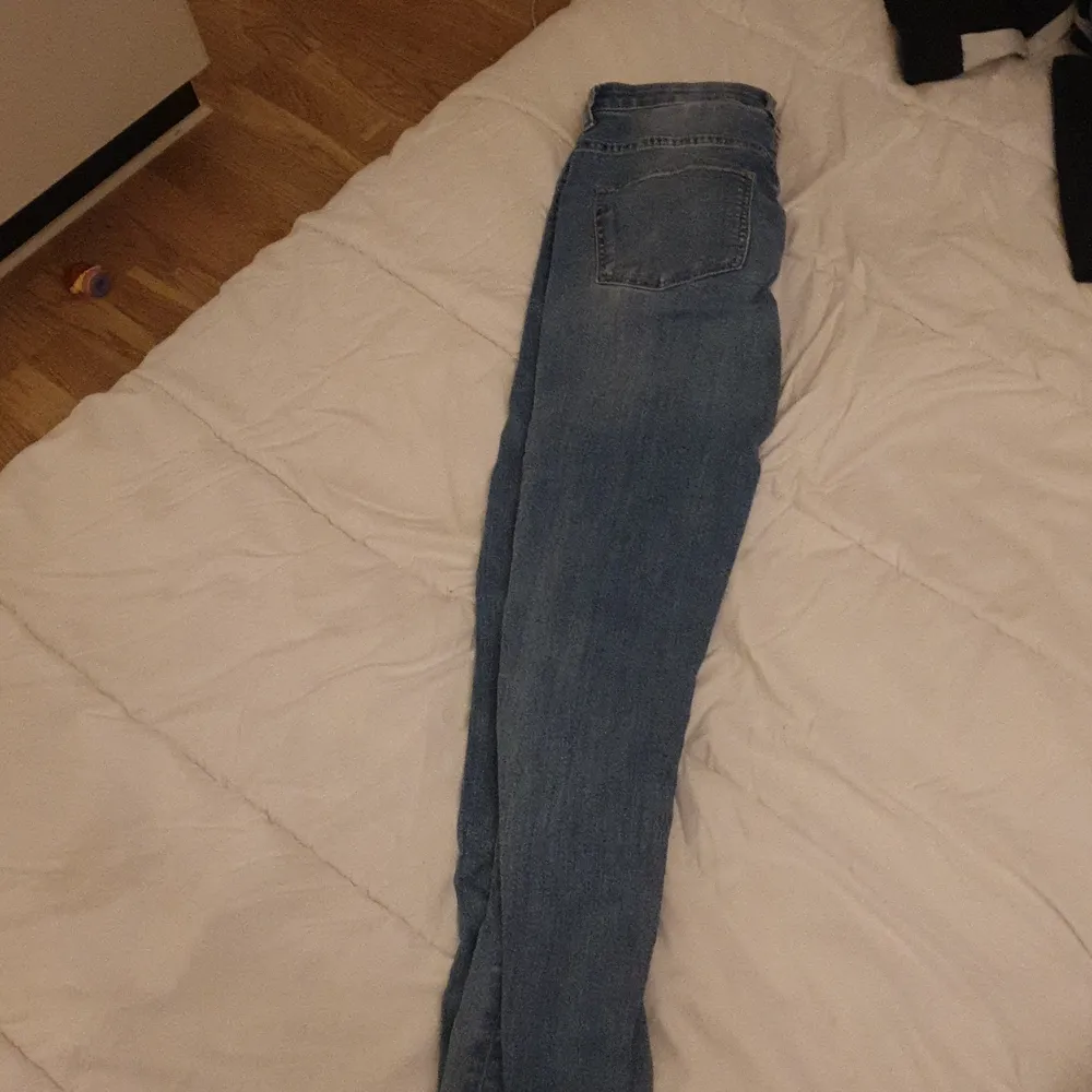 Ett par skinny jeans endast provad. Jeans & Byxor.