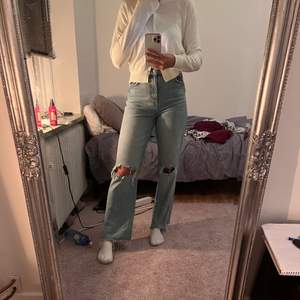 Håliga jeans från zara st 38 