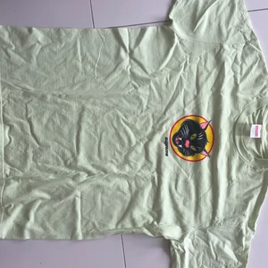 Supreme t shirt - Köpt i new york, aldrig använd ny pris 1000