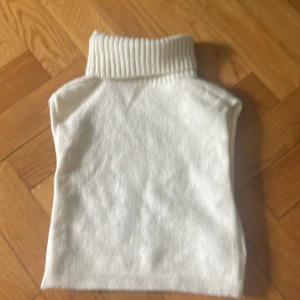 Turtle neck krage - En turtleneck från Monki som jag aldrig använt