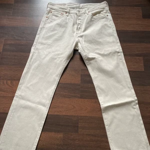 Levis 501 strl W 33 L 30 - Använda en gång nypris 1099