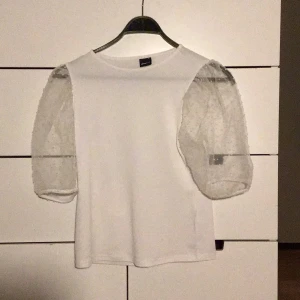 Sofistikerad och kul tröja - Paret tröja om du vill klä upp dig men andå ha lite kul.