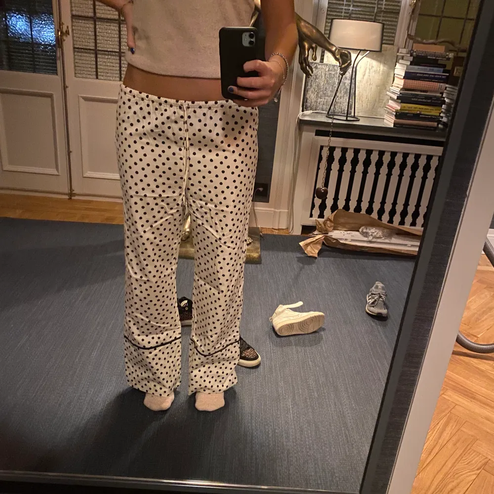 Aldrig använda pyjamasbyxor med lappen kvar, storlek m. Jeans & Byxor.