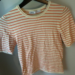 Zara t-shirt - Komme riket till användning 