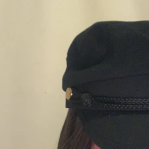 M - Super fin hatt 🎩 men jag kan inte ha den längre!