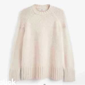 Stickad tröja - Säljer denna fina stickade tröjan i strl S den är helt slutsåld o i nyskick❤️