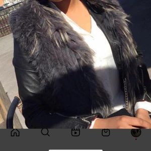 Päls väst - Jättefin pälsväst, one size Äkta päls, köpt 2018