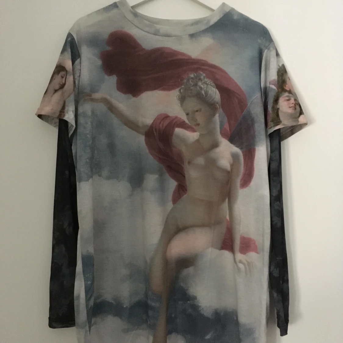 Långärmad t-shirt med ärmar i meshtyg