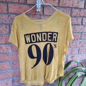 90s croptop - Croptop fint skick!