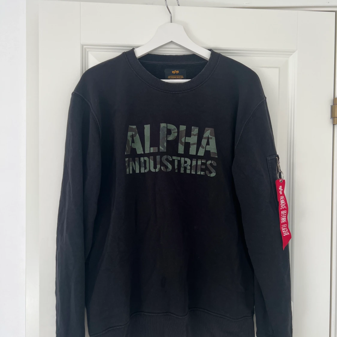 Alpha industries, M