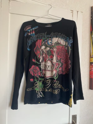 Ed Hardy  - Christian audigier långärmad tröja. Bra skick. Manlig storlek s vilket ger en baggy stil 