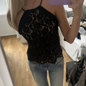 Spetstopp - Jättesöt svart spetstopp från H&M x Coachella🫶🏽