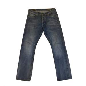 JACK&JONES jeans i bra kondition. Om du vill ha bild på dem på, så är det ba att skriva😤