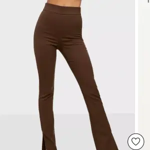 Bianca X Nelly everyday pants i brun. Storlek 34, säljer för att dom är lite för små för mig. Använt 1 gång. Nypris 499. 