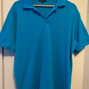 Gant pikétröja storlek M - Använt ett par gånger, bra skick