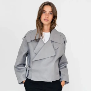 Meotine jacka - Säljer min ‘Iben’ jacka från Meotine i XS/S. Liten repa som knappt syns (se sista bilden). Nypris 4200kr 🤍