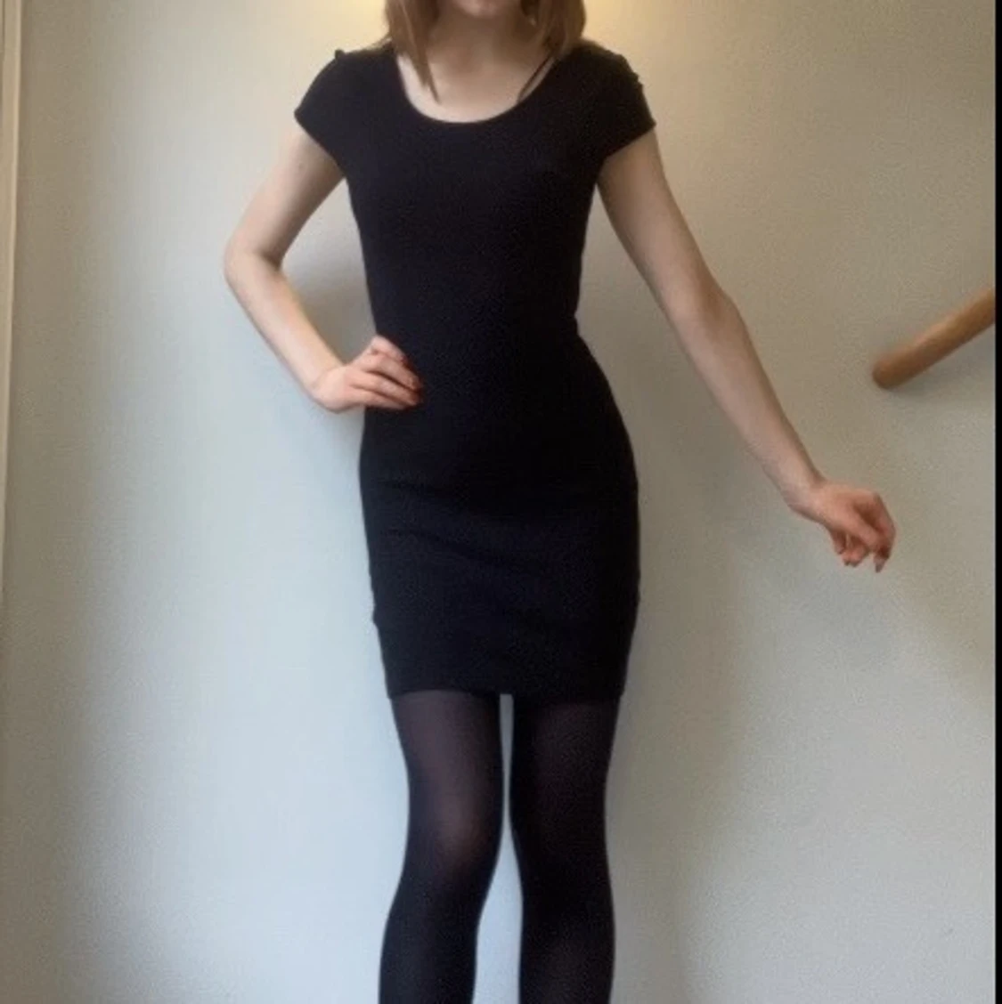 Klänning med öppen rygg  - 90