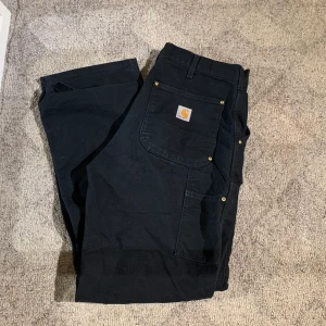 Carhartt Workpants - Low/mid waist, loose original fit !