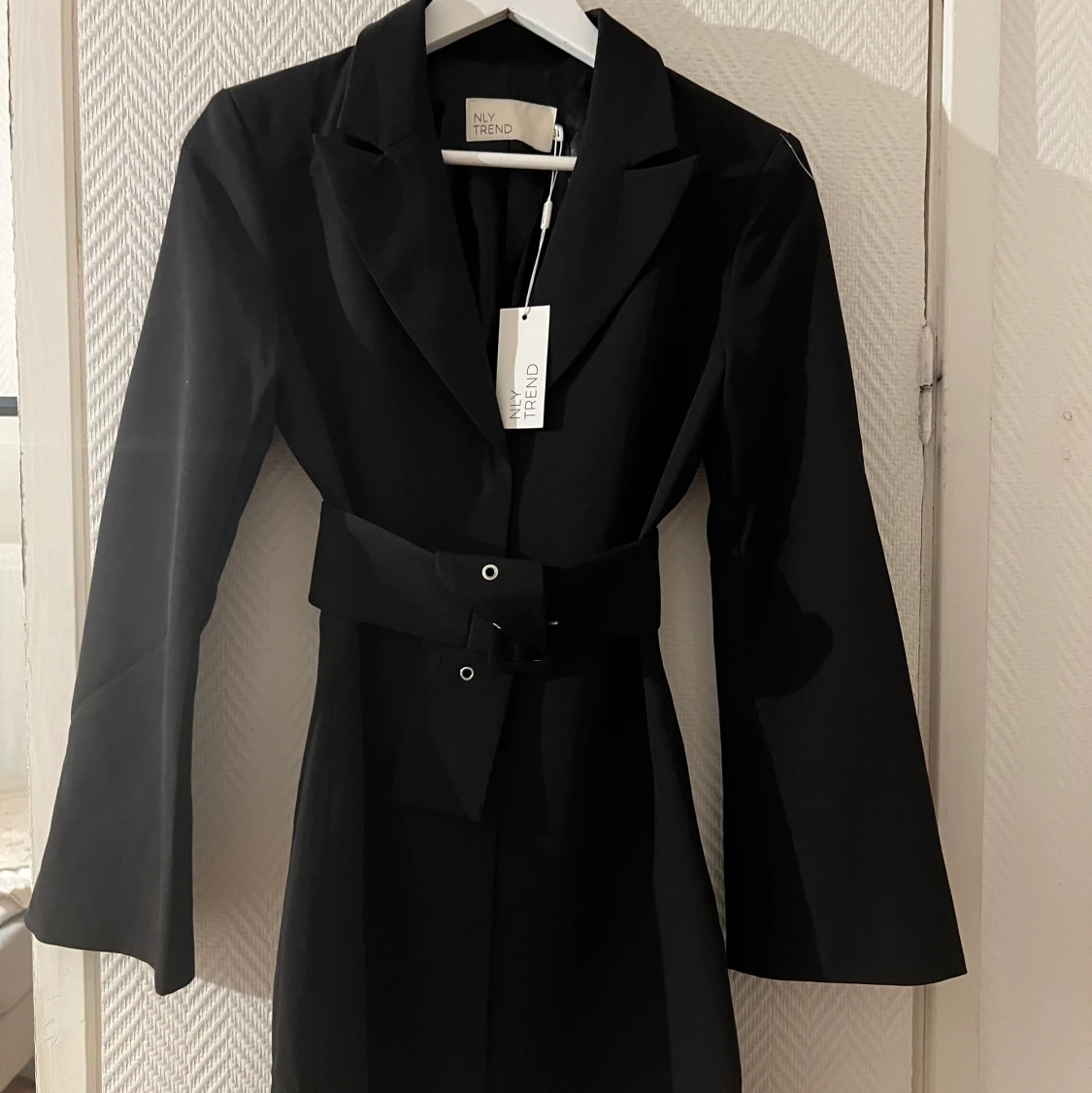 NY kostymklänning från nelly