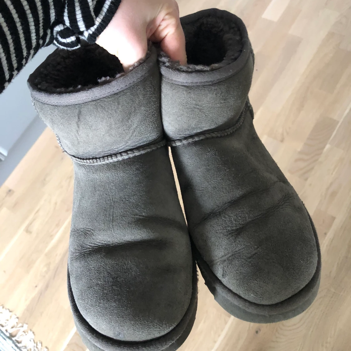Uggs  - 91