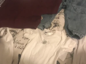 Ännu mer baby kläder! - Här är resten av bilderna på alla baby kläder. 