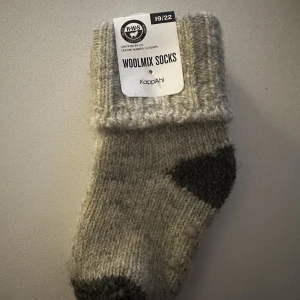 Ullsockor - 19/22 - Helt nya ullsockor  Storlek 19/22 