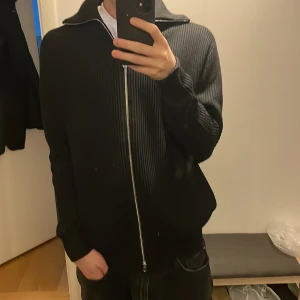 Tröja från zara - Helt ny tröja ifrån zara 