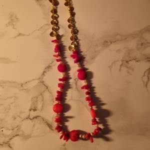 Necklace.  Material: coral