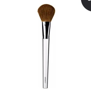 Sminkborste clinique  - Säljer en oanvänd sminkborste från clinique💕💕Orginalpris: 395kr, Säljer för 65 men pris kan diskuteras💕