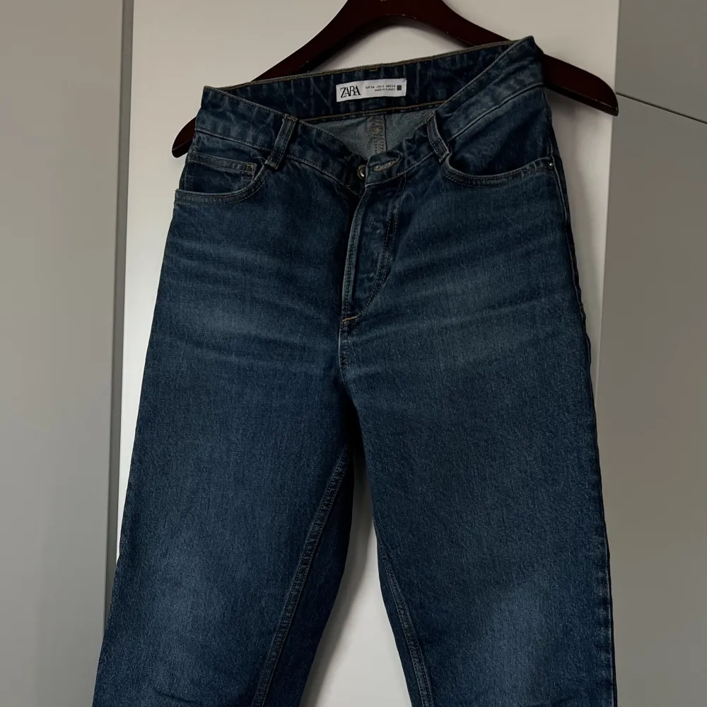Zara jeans . Jeans & Byxor.