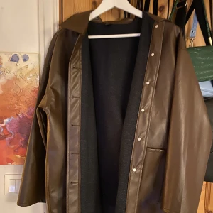 Jacka/kavaj - Säljer denna jacka/kavaj från shein använd några fåtal gånger. Köparen står för frakten!💖 