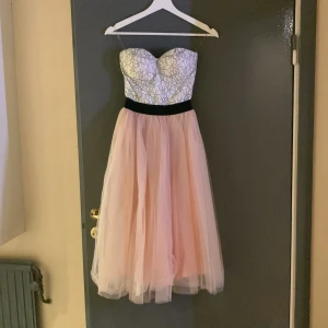 Balklänning - Jätte fin dock är den förliten nu 