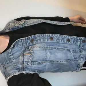 Kort denim jacka - Aa skönt och lätt jacka