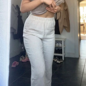 Linnebyxor  - Linnebyxor i str S, är helt nya och aldrig använda har dock klippt av lappen i bak💕 150kr + frakt