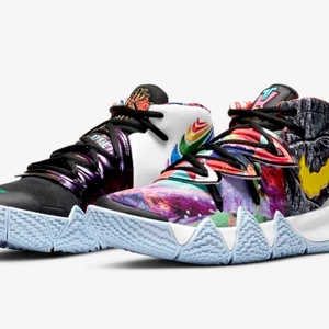 Nike kyrie irving kybrid s2 - pris 1300.      Storlek 42. Typ helt oandvända 