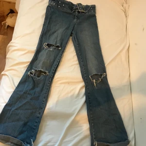 Utsvända jeans - Utsvängda jeans
