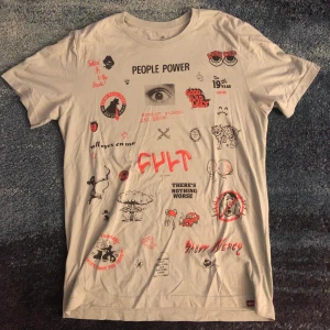 Cultcrew tshirt (Large) - Cultcrew tshirt, fint skick, true to size!