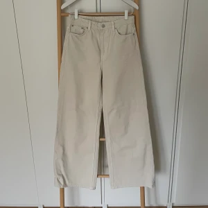 Weekday ACE jeans  - Weekday ACE jeans i storlek W26 L32. Mycket bra skick🥰