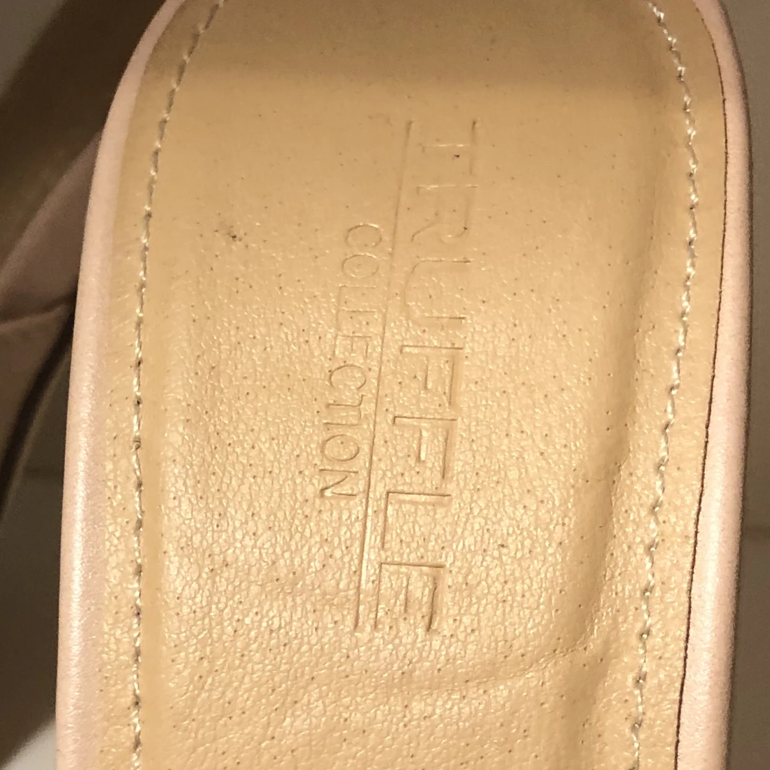 Snygga enkla klackar  - 90