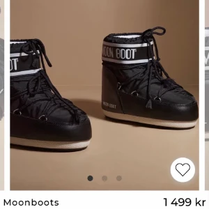 Moonboot - Säljer coola svarta moonboots då de ej har någon andvändning längre💗