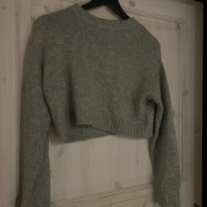 Stickad - Jätte skön stickad grå tröja