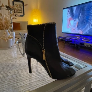 Skor - Vince Camuto skor köpta från USA använda en gång.