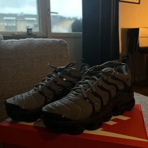 Nike vapormax plus  - Nike Air Vapormax Plus  Använda 1 gång Nypris 2400kr  Säljes för 1800kr  